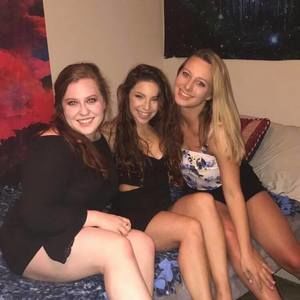 Meet your Posher, Rhea